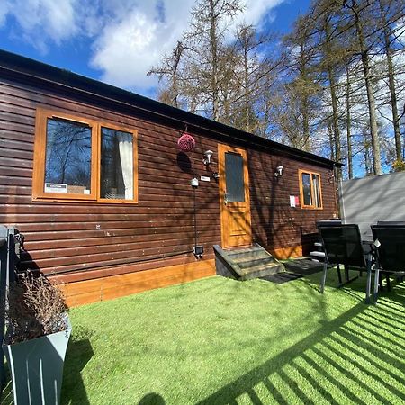 Tranquil Lodge Hot Tub And Free Golf Swarland Exterior photo