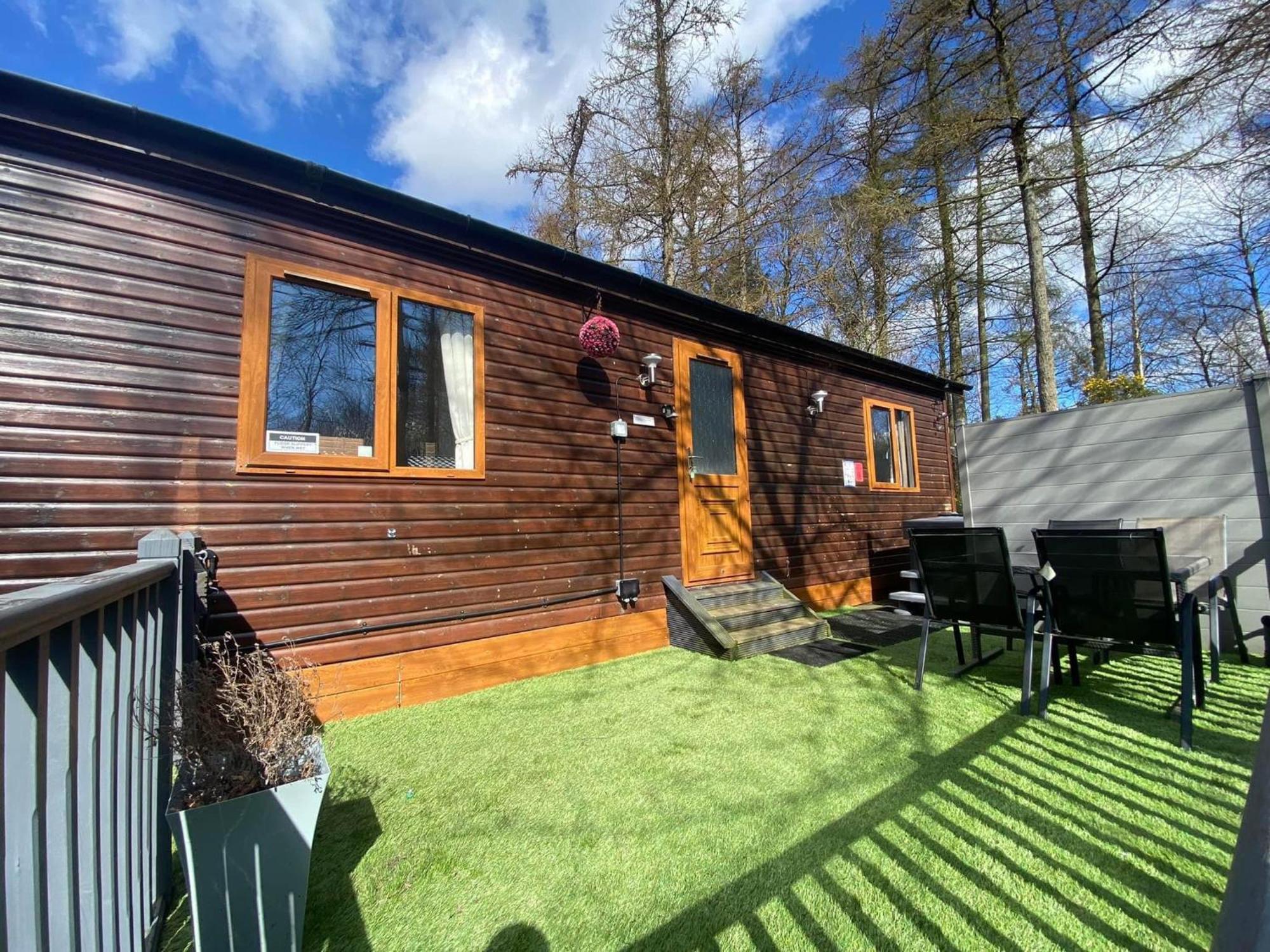 Tranquil Lodge Hot Tub And Free Golf Swarland Exterior photo